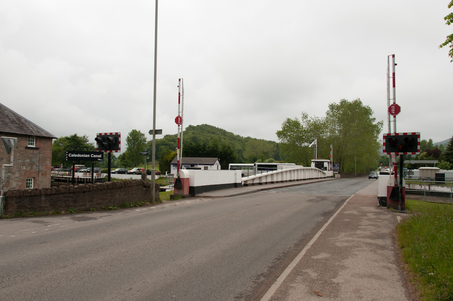 Caledonian Canal, Tomnahurich Swing Bridge